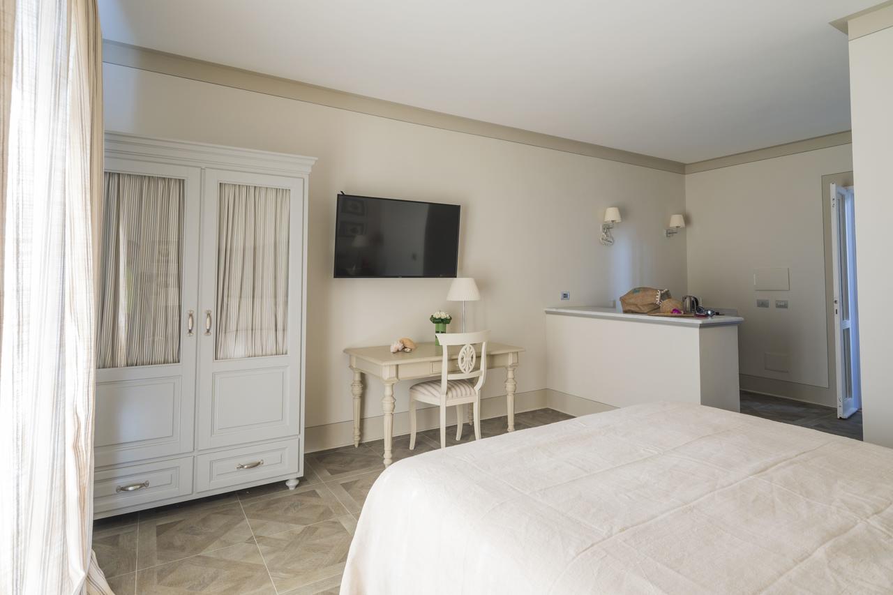 Maridea Casa Vacanza- Le Alcove Sul Mare Suites Ponza Exterior foto